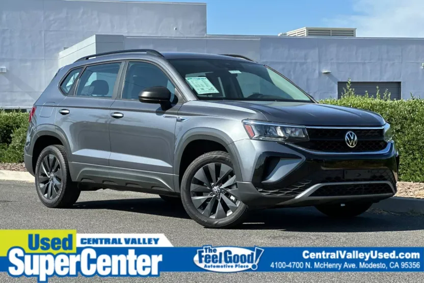 2022 Volkswagen Taos S photo 1