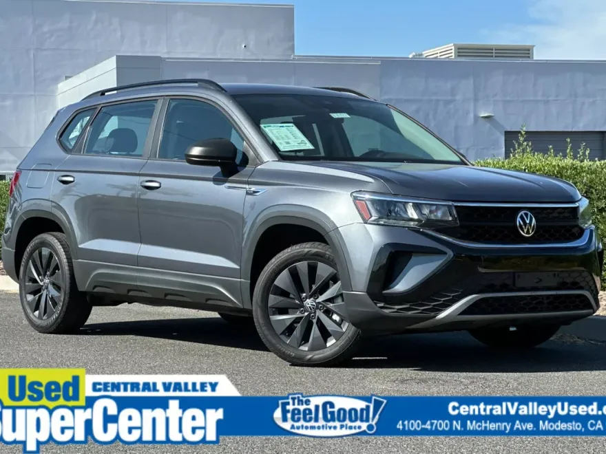 2022 Volkswagen Taos S photo 1