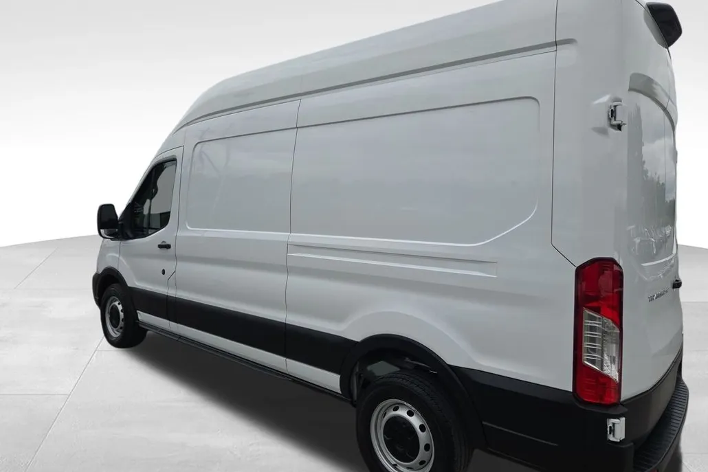2023 Ford Transit photo 1