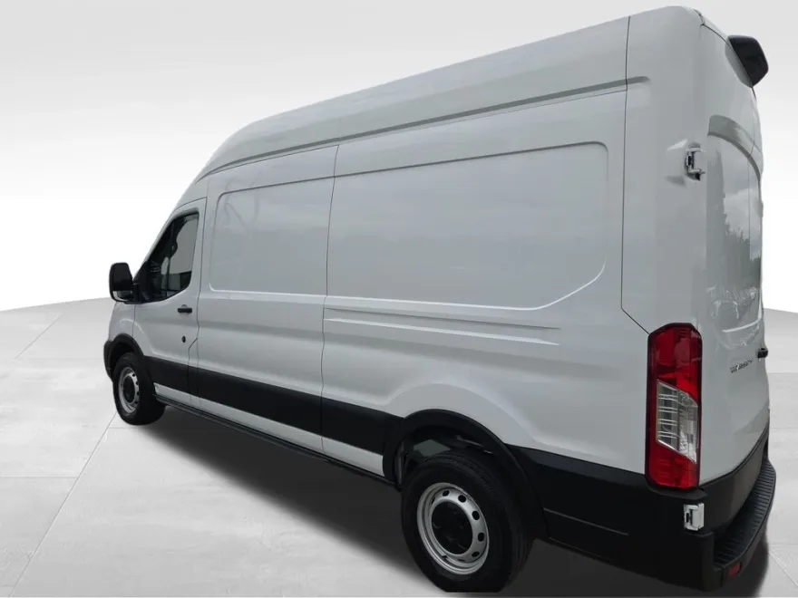 2023 Ford Transit photo 1