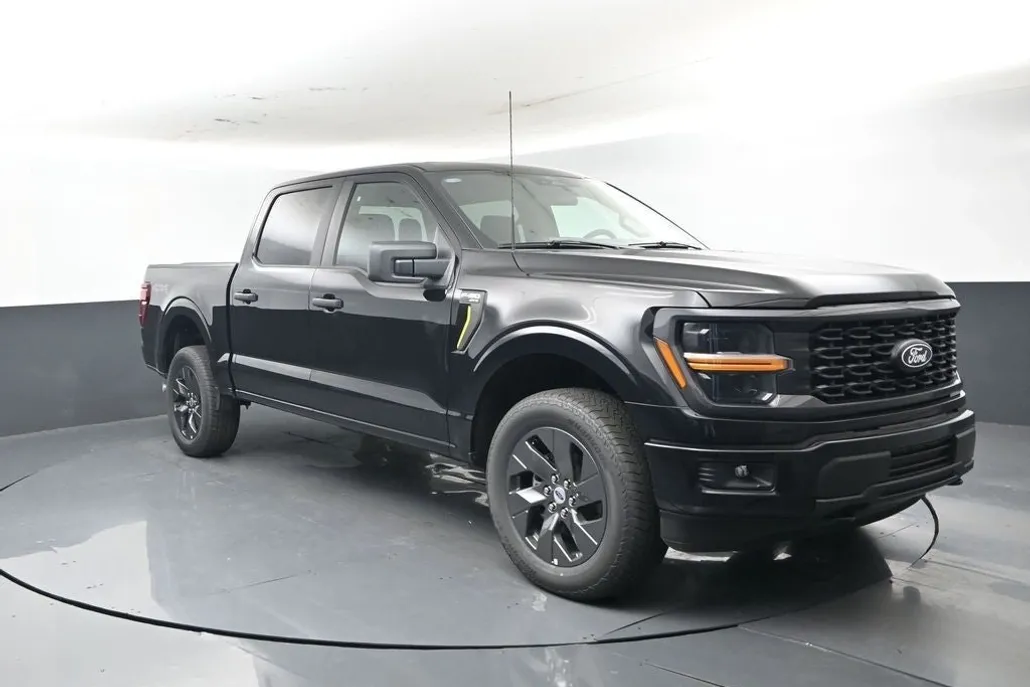 2025 Ford F-150 STX photo 1