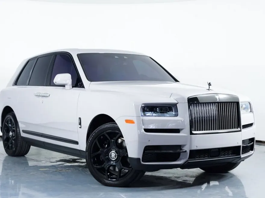 2024 Rolls Royce Cullinan Black Badge photo 1
