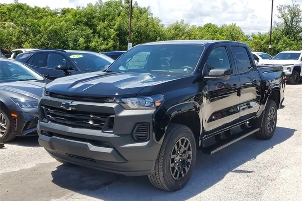 2026 Chevrolet Colorado Work Truck photo 1