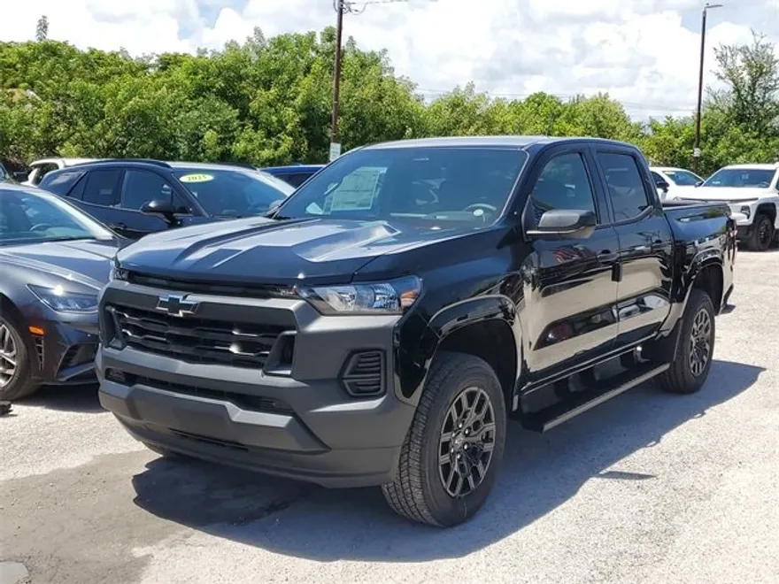 2026 Chevrolet Colorado Work Truck photo 1
