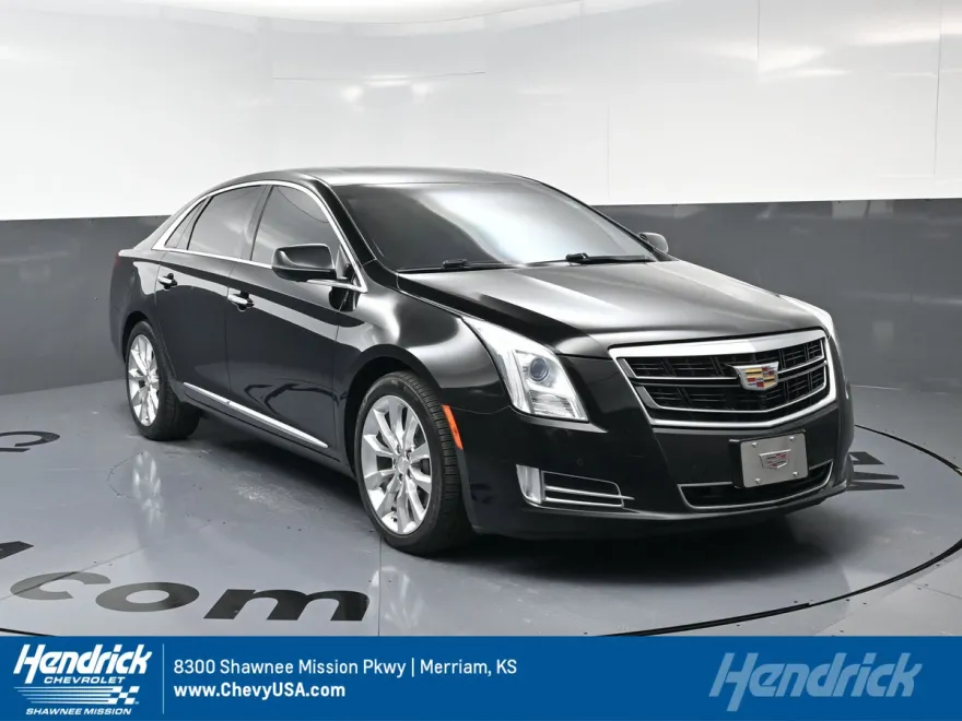 2017 Cadillac XTS Luxury photo 1