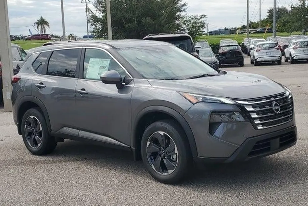 2026 Nissan Rogue SV photo 1