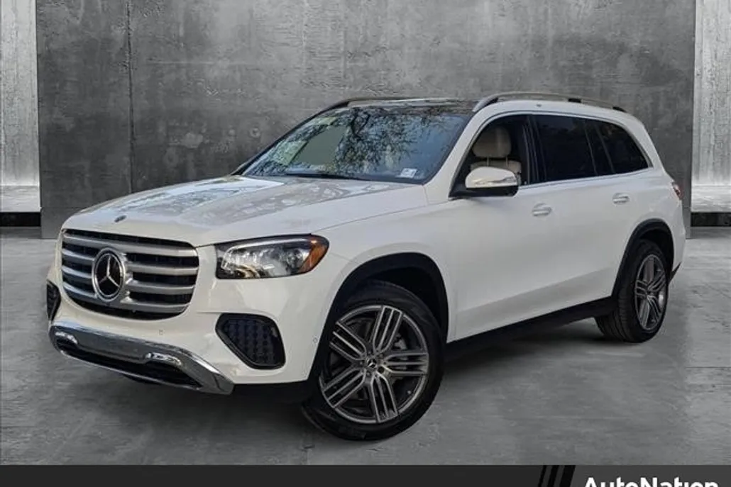 2025 Mercedes Benz GLS 450 4MATIC photo 1