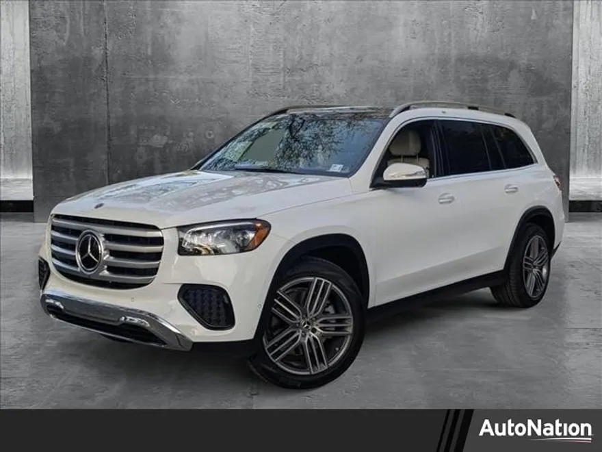 2025 Mercedes Benz GLS 450 4MATIC photo 1