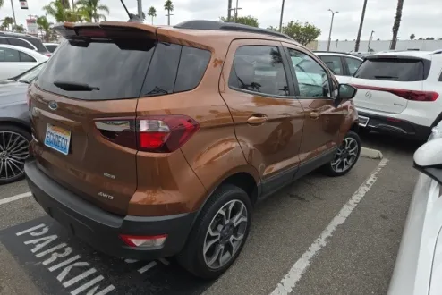 2020 Ford EcoSport SES photo 2
