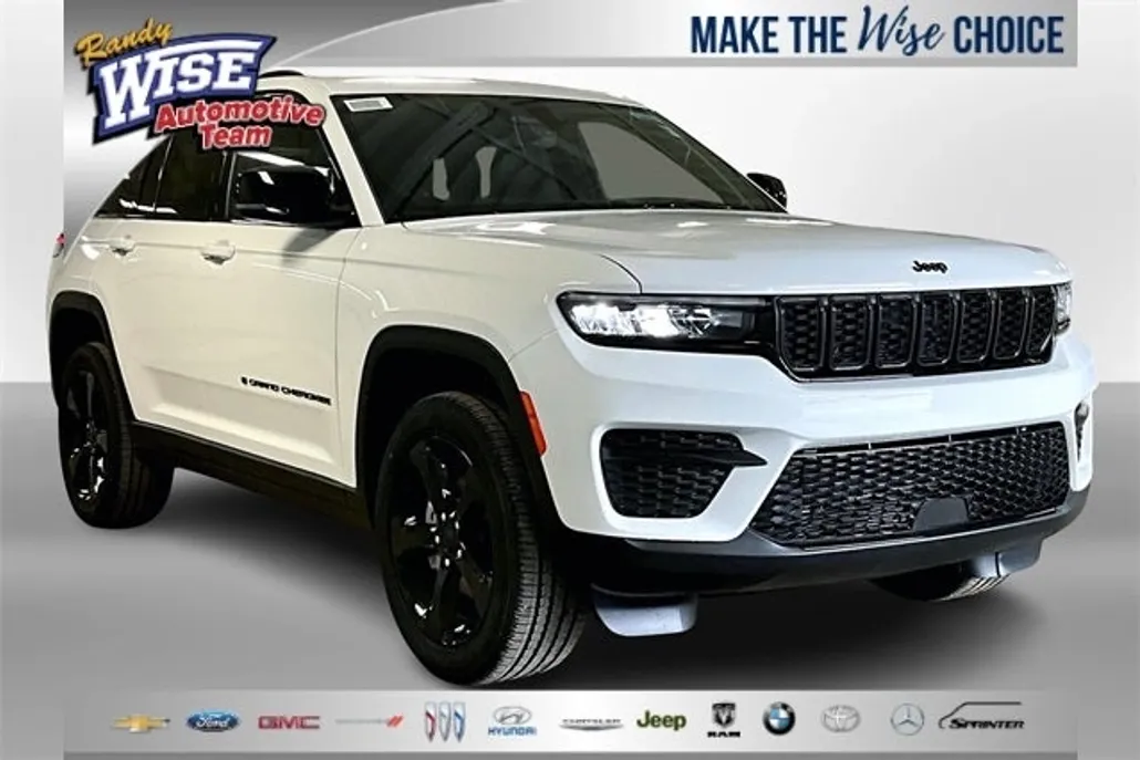 2025 Jeep Grand Cherokee Altitude photo 1