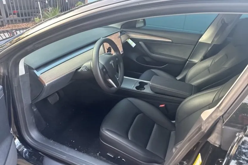 2023 Tesla Model 3 photo 1