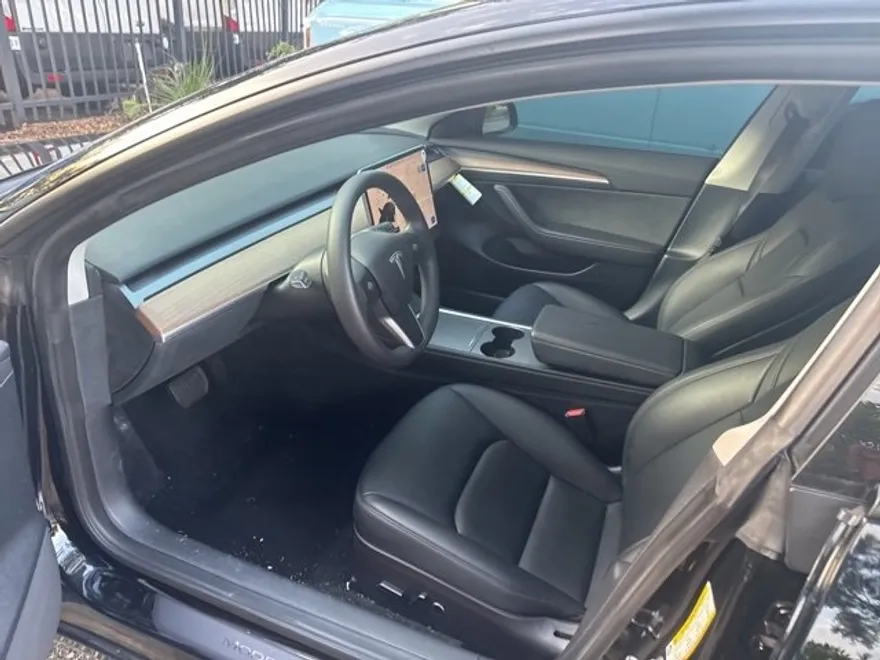2023 Tesla Model 3 photo 1