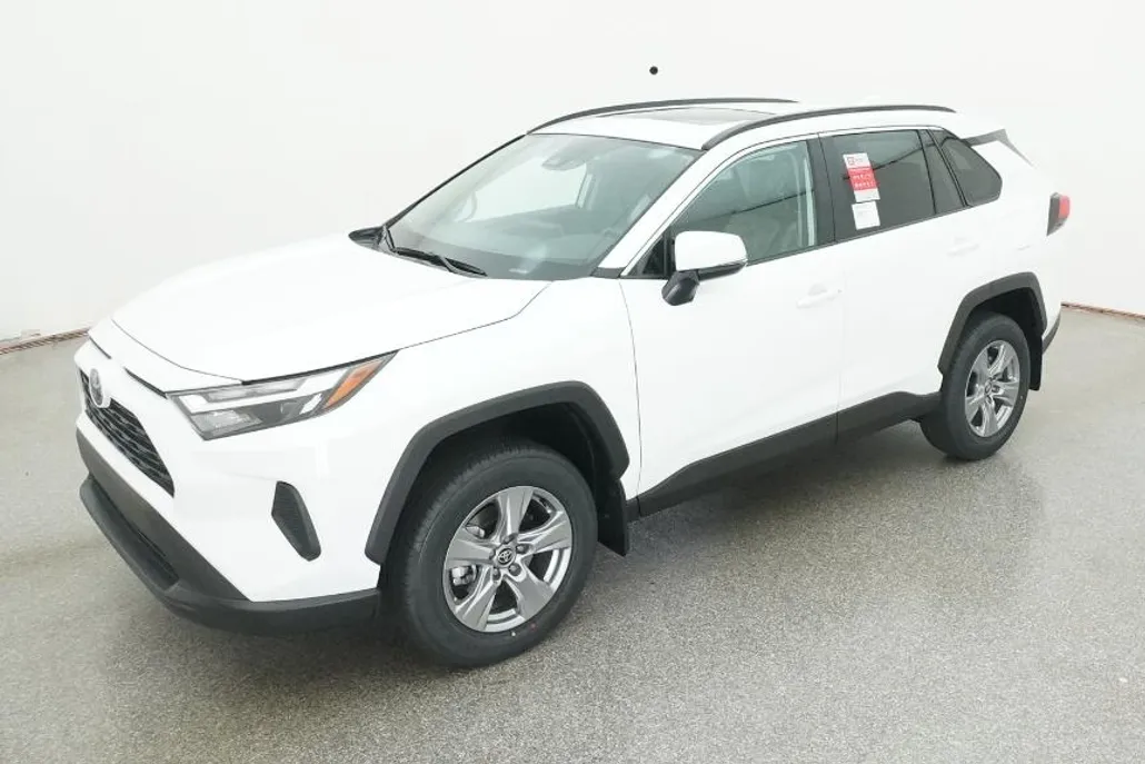 2025 Toyota RAV4 XLE photo 1
