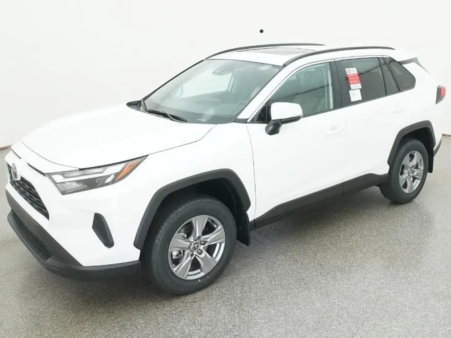 2025 Toyota RAV4 XLE photo 1