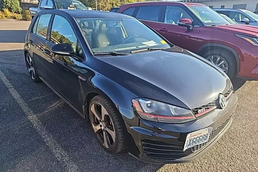 2016 Volkswagen Golf GTI Performance photo 1