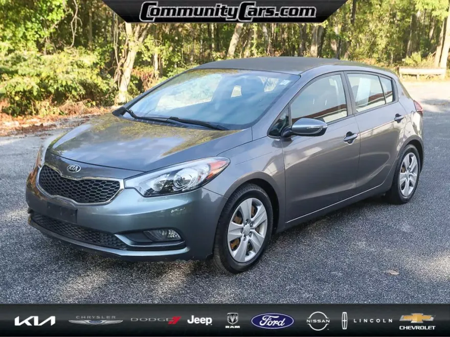 2016 Kia Forte LX photo 1