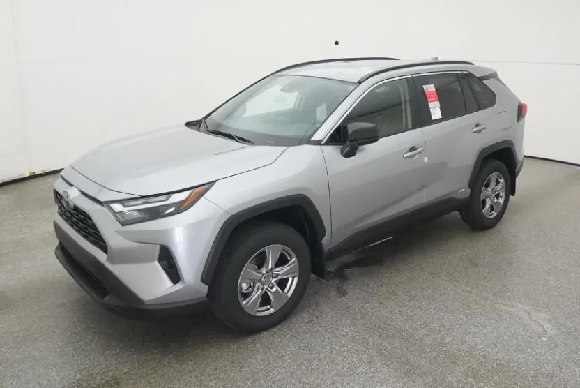 2025 Toyota RAV4 Hybrid LE photo 1