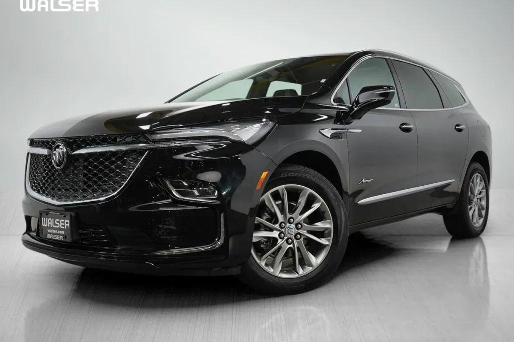 2024 Buick Enclave Avenir photo 1