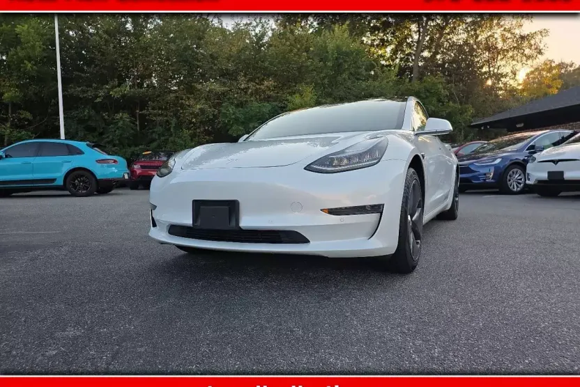 2020 Tesla Model 3 Standard Range Plus photo 1