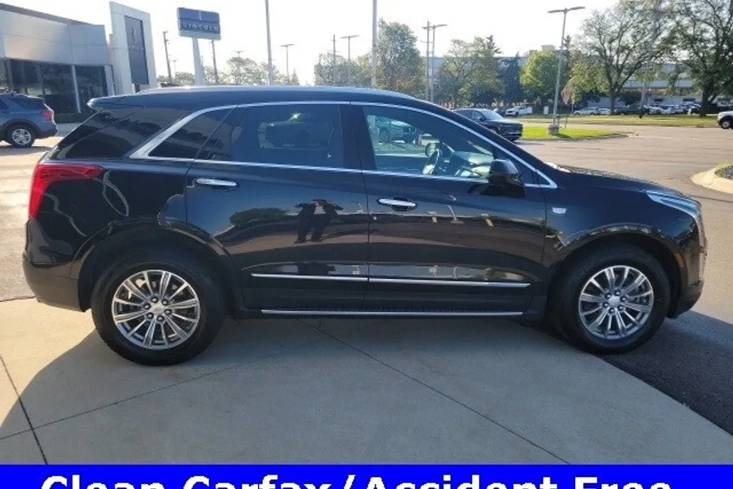 2019 Cadillac XT5 Luxury photo 1
