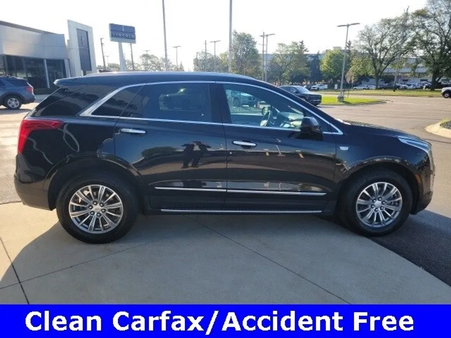 2019 Cadillac XT5 Luxury photo 1