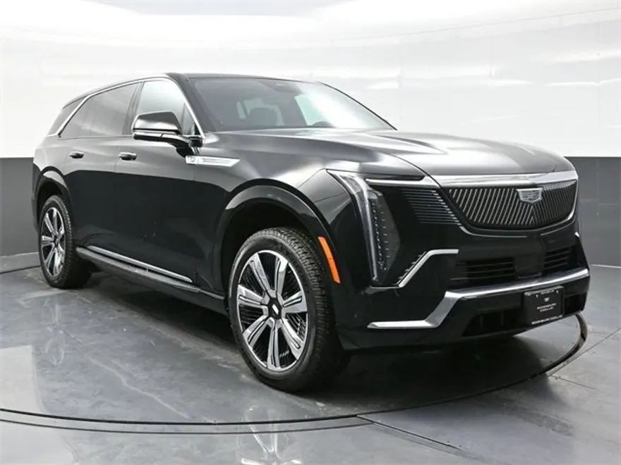 2025 Cadillac Escalade IQ Luxury photo 1