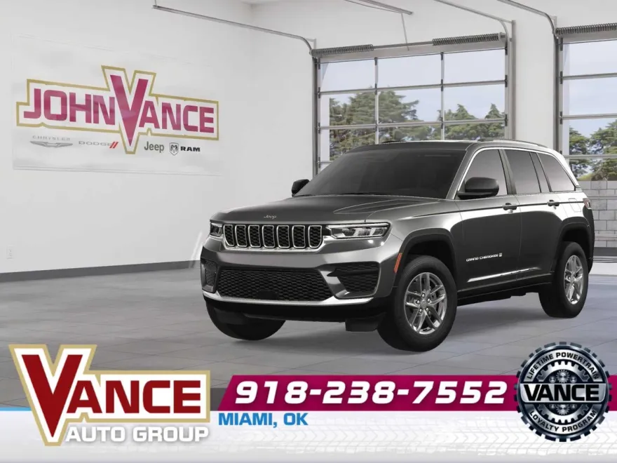 2025 Jeep Grand Cherokee Laredo photo 1