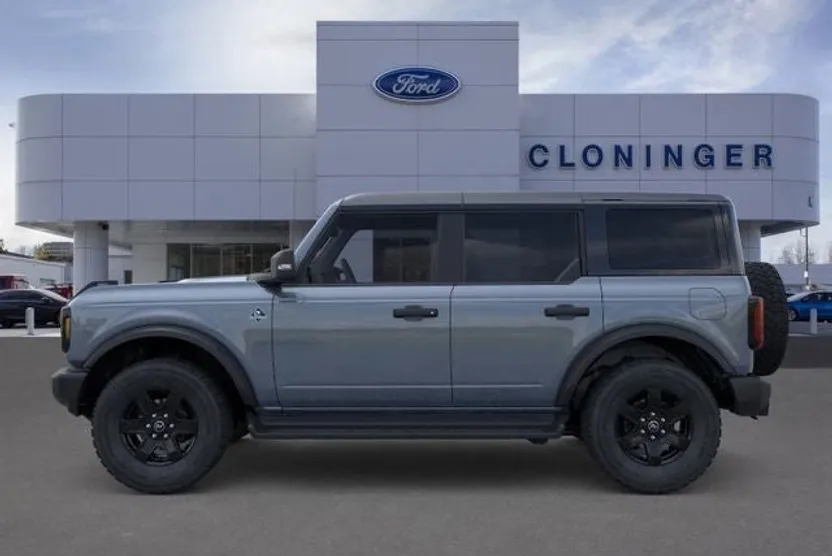 2025 Ford Bronco Outer Banks photo 1