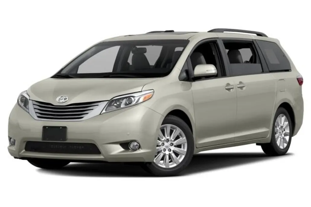 2017 Toyota Sienna XLE photo 1