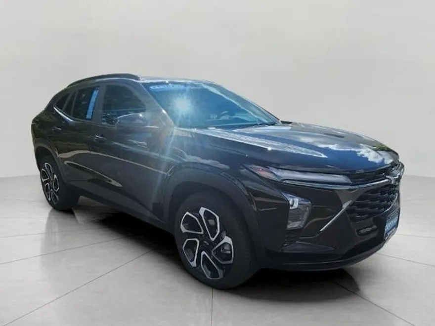 2024 Chevrolet Trax photo 1