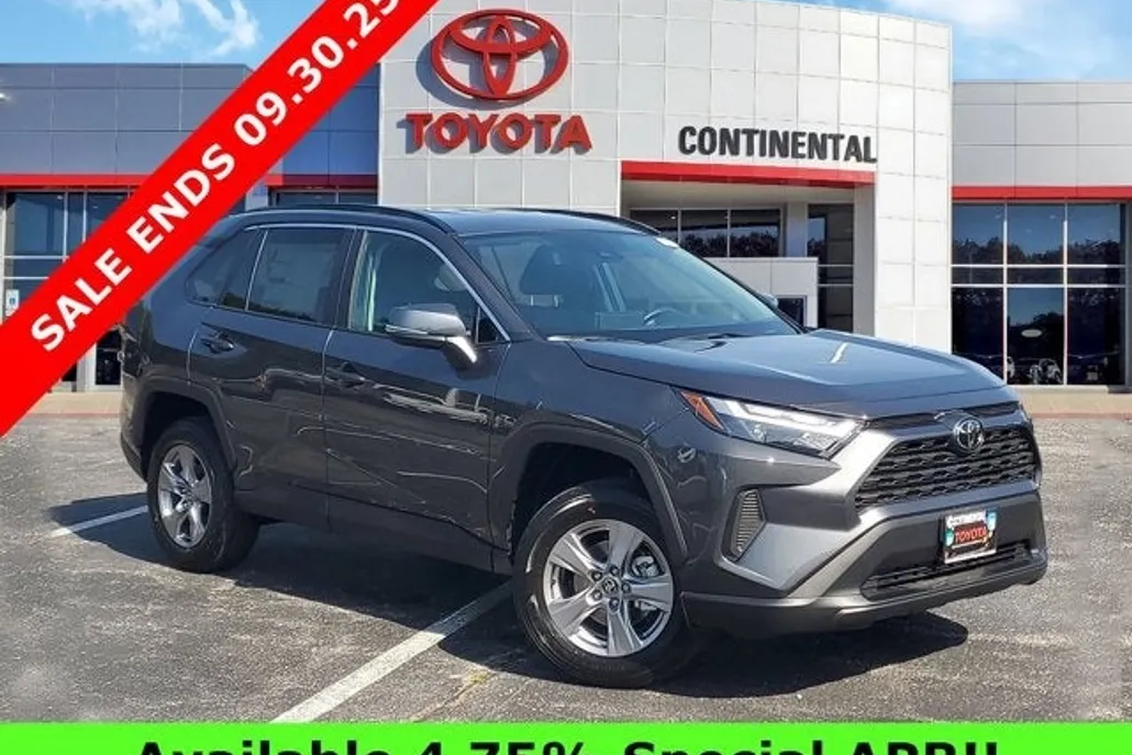 2025 Toyota RAV4 XLE photo 1