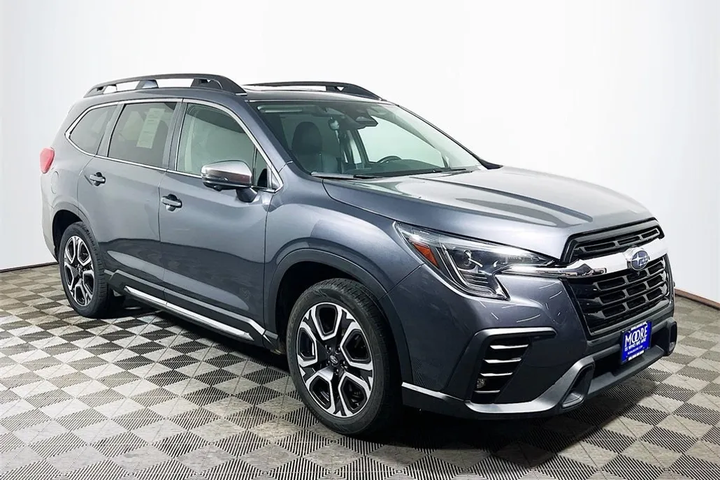 2023 Subaru Ascent Limited photo 1