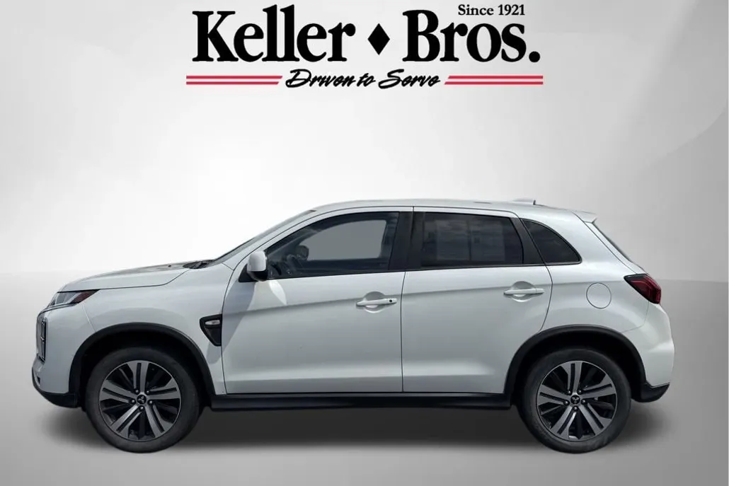 2020 Mitsubishi Outlander Sport ES photo 1