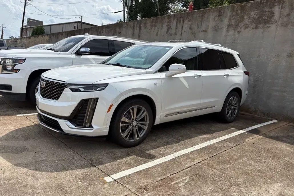 2021 Cadillac XT6 Premium Luxury photo 1
