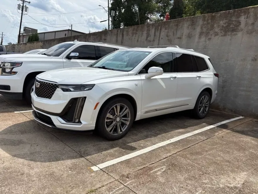 2021 Cadillac XT6 Premium Luxury photo 1