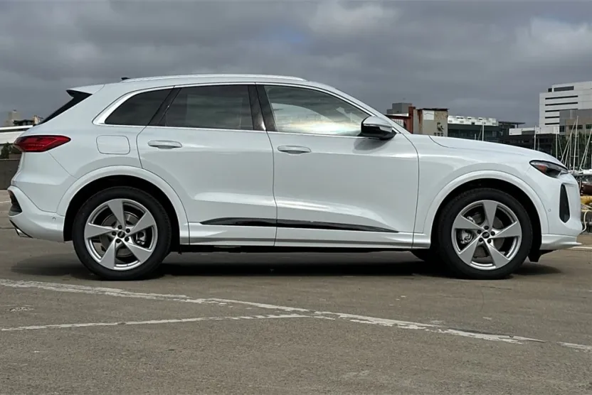 2025 Audi Q5 2.0T Premium photo 1