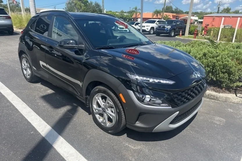 2023 Hyundai Kona SEL photo 1