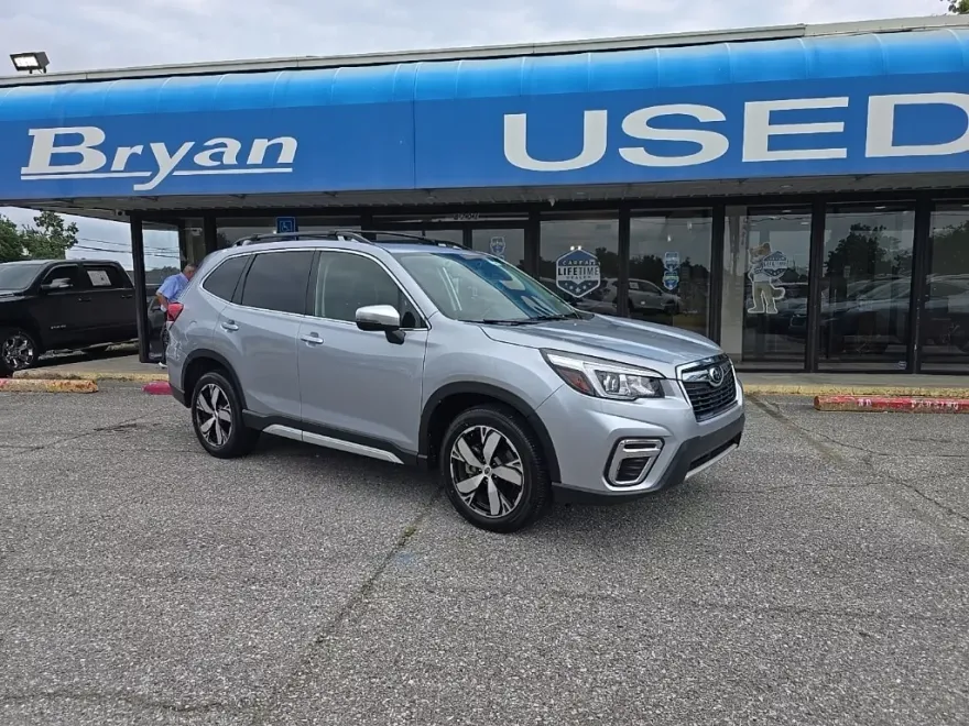 2020 Subaru Forester Touring photo 1