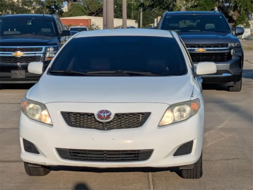 2010 Toyota Corolla photo 1