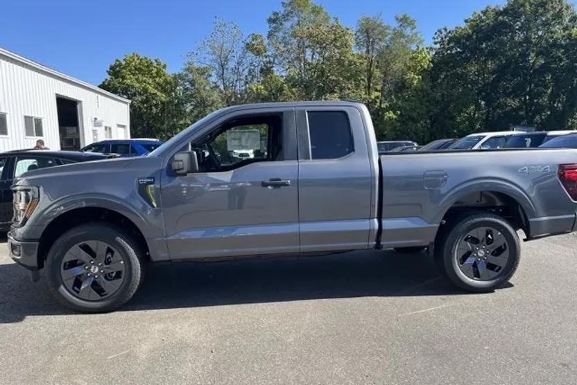 2025 Ford F-150 STX photo 1