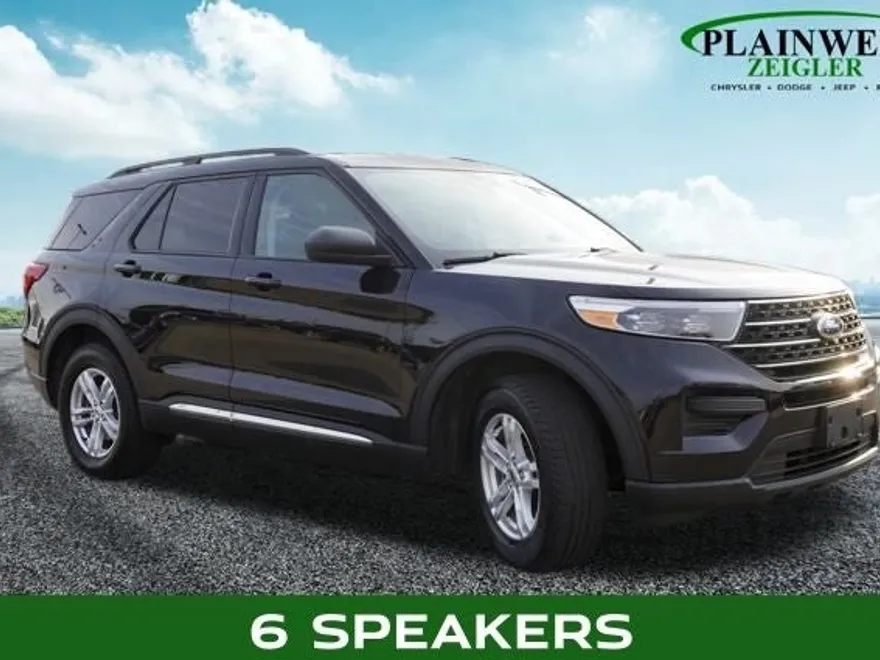2022 Ford Explorer XLT photo 1