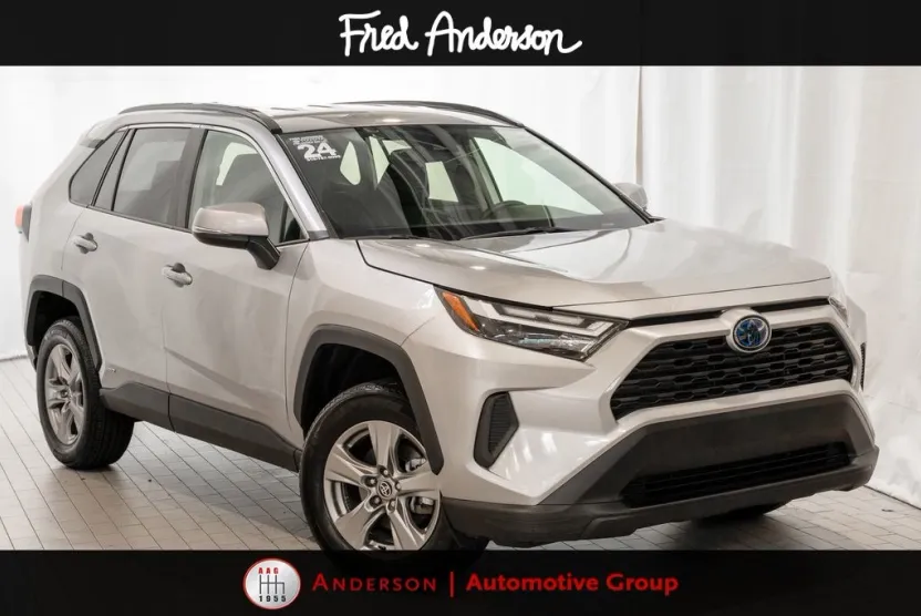 2024 Toyota RAV4 Hybrid XLE photo 1