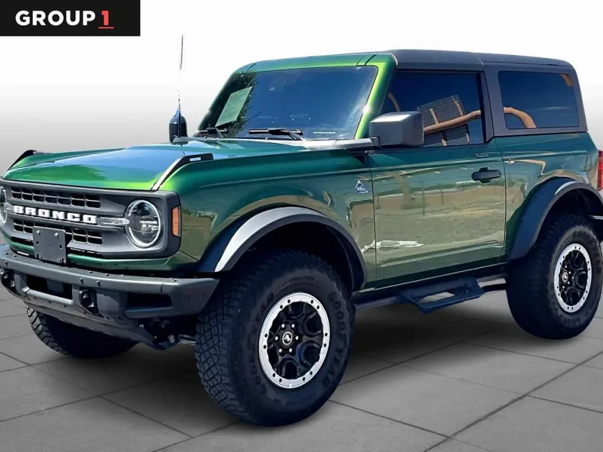 2023 Ford Bronco Black Diamond photo 1