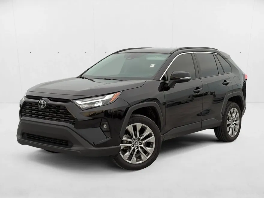 2022 Toyota RAV4 XLE Premium photo 1