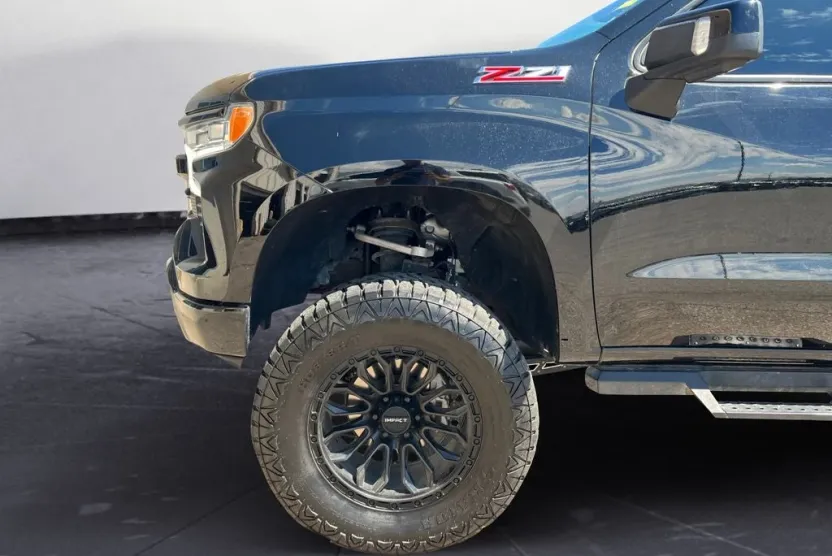 2023 Chevrolet Silverado 1500 RST photo 1
