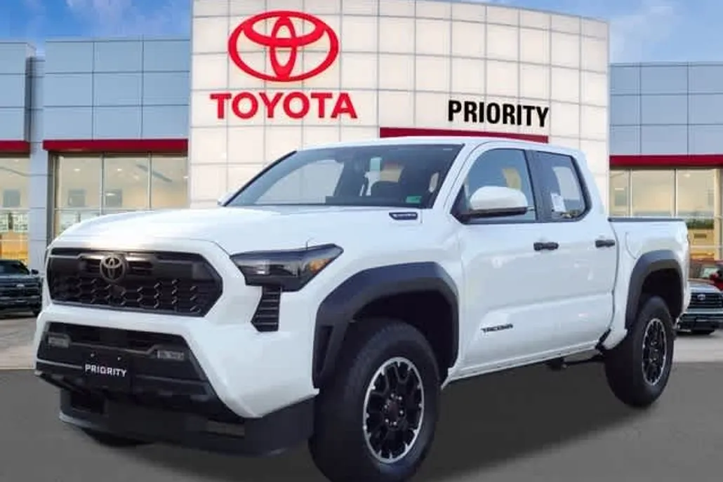 2025 Toyota Tacoma TRD Off-Road photo 1