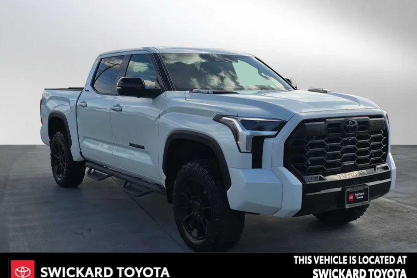 2024 Toyota Tundra Limited CrewMax photo 1
