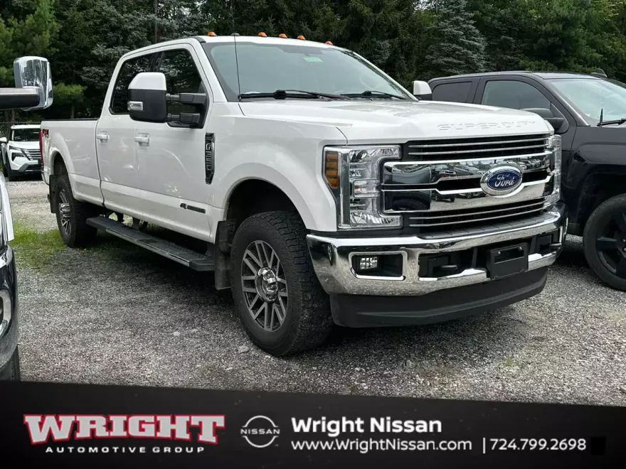 2018 Ford F-350 Lariat photo 1