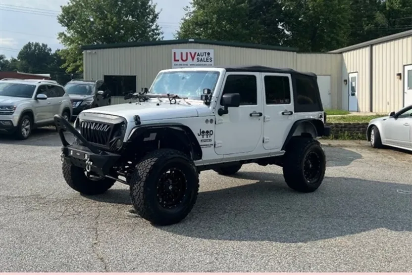 2014 Jeep Wrangler Unlimited Sport photo 1