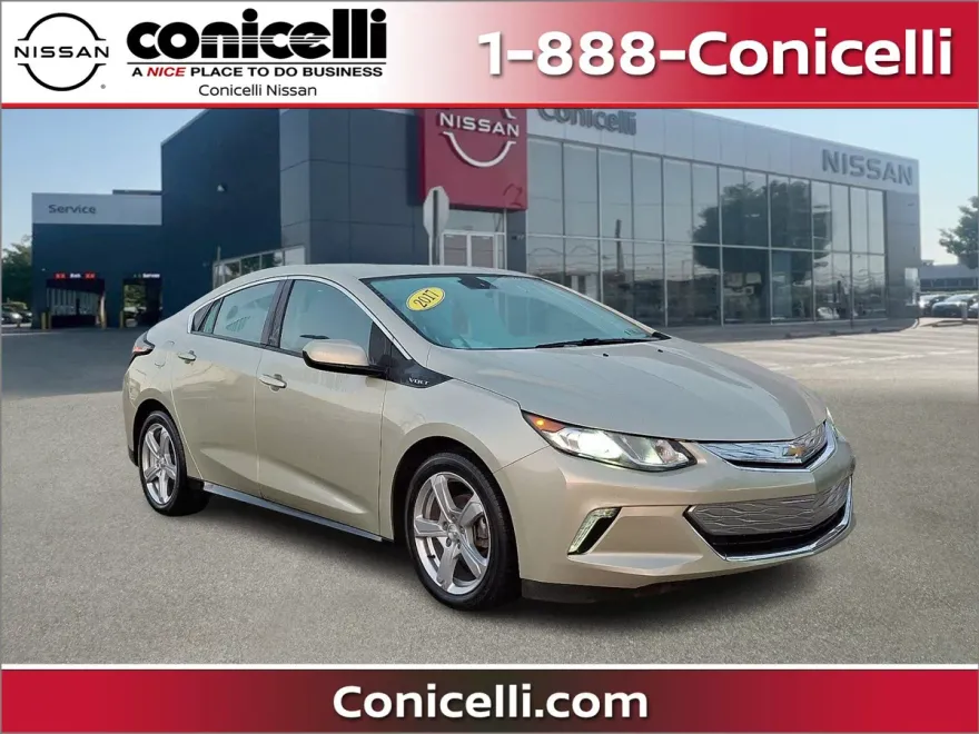 2017 Chevrolet Volt LT photo 1